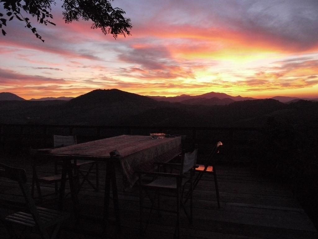 Agriturismo Monte Genesio Villa Medesano Bagian luar foto